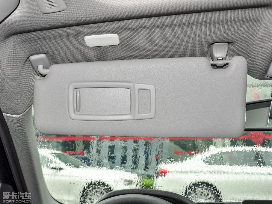 2015��R3ϵ 320i �\���OӋ���b