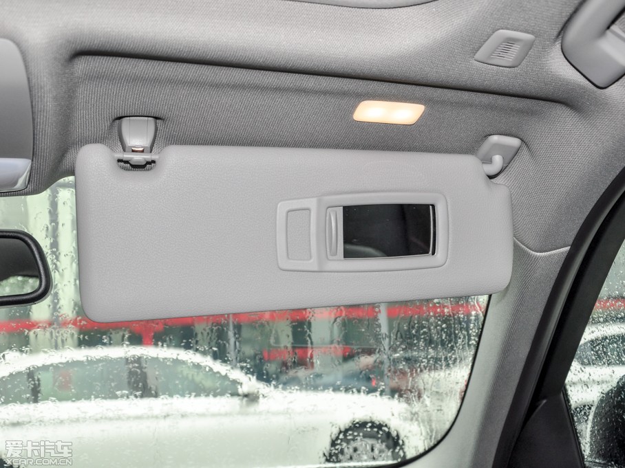 2015R3ϵ 320i \OӋb