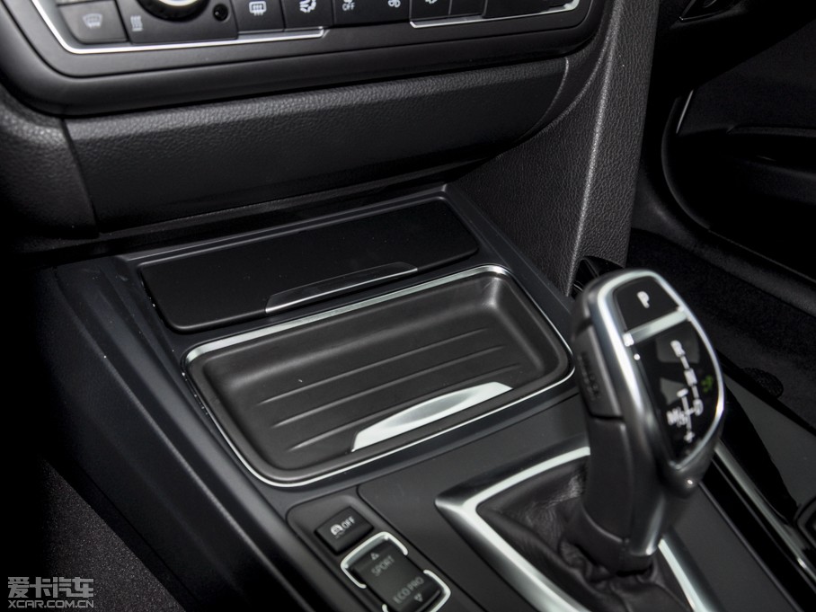 2015R3ϵ 320i \OӋb