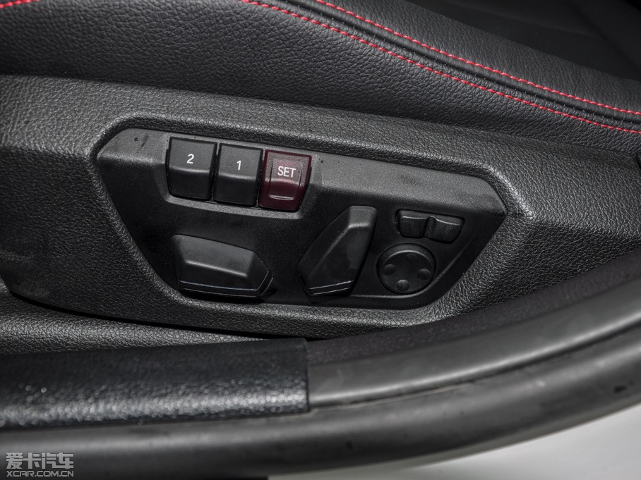 2015��R3ϵ 320i �\���OӋ���b