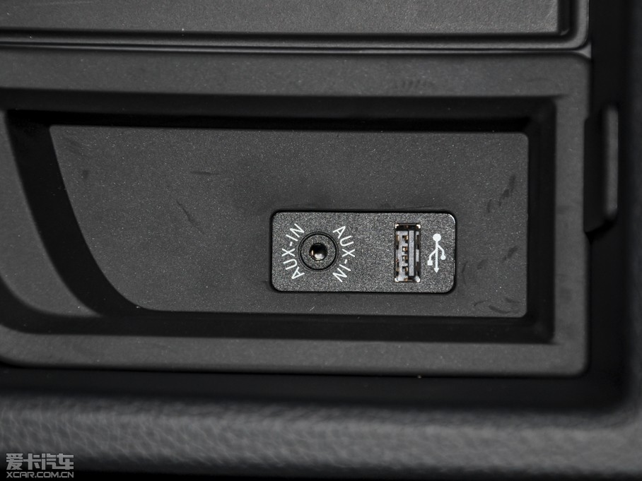 2015��R3ϵ 320i �\���OӋ���b