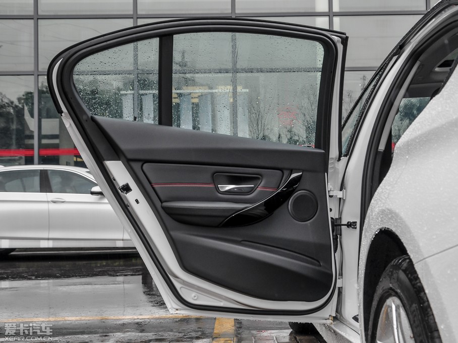 2015R3ϵ 320i \(yn)O(sh)Ӌb