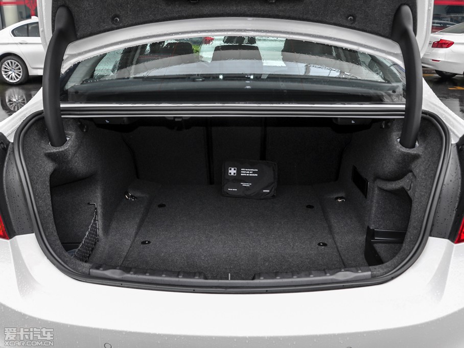 2015R3ϵ 320i \OӋb