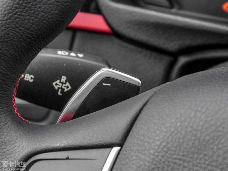 2015R3ϵ 320i \OӋb