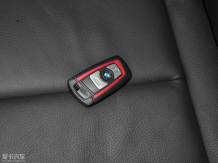 2015R3ϵ 320i \OӋb