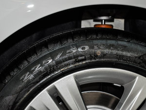 2015328i xDrive\OӋb ݆̥ߴ