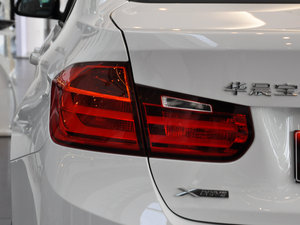 2015328i xDrive\OӋb ^