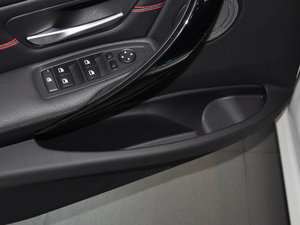 2015328i xDrive\OӋb ǰTg