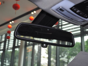 2015328i xDrive\OӋb ܇ȺҕR