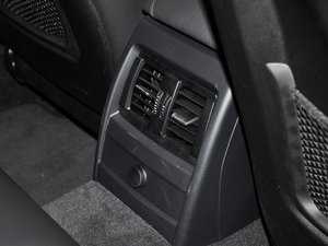 2015328i xDrive\OӋb g