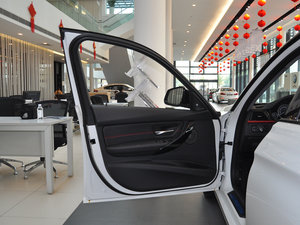 2015328i xDrive\OӋb {λ܇T