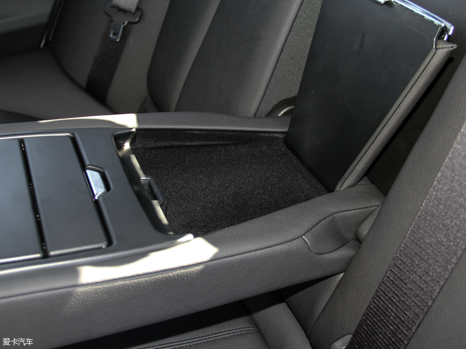 2016R3ϵ 320Li r(sh)