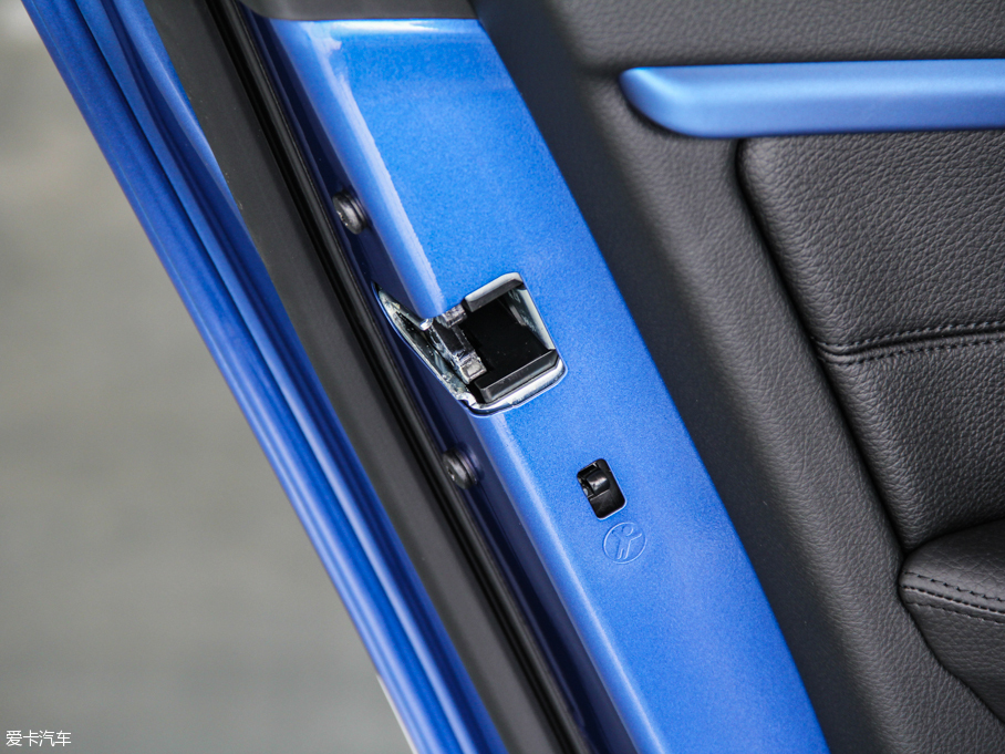 2016R3ϵ 328i xDrive M \(yn)