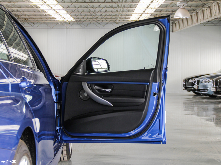 2016R3ϵ 328i xDrive M \