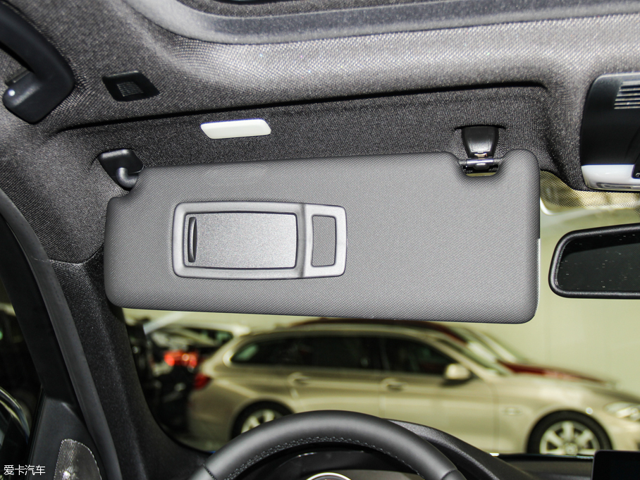 2016R3ϵ 328i xDrive M \