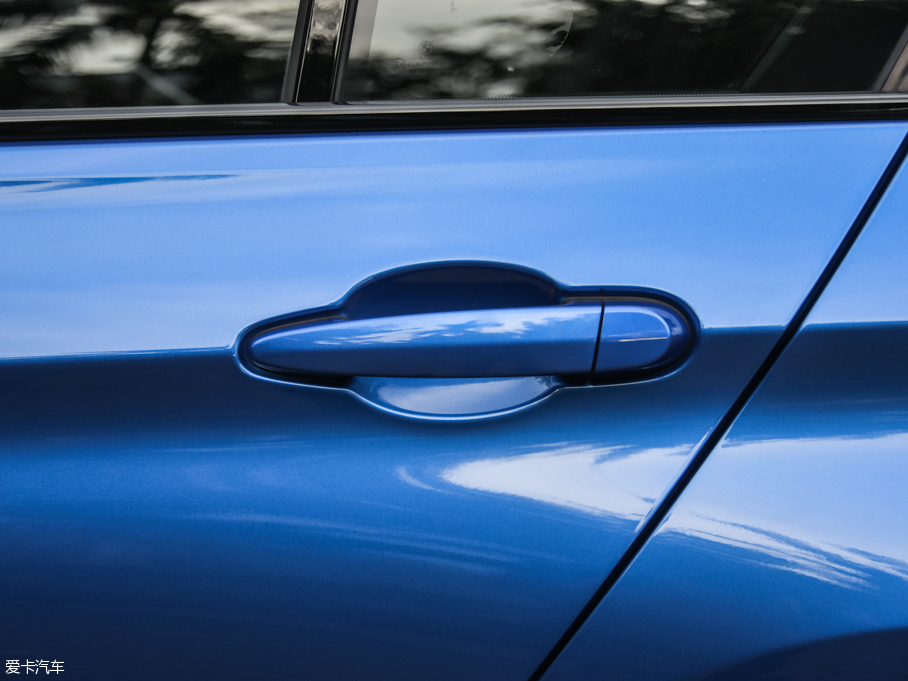 2016��R3ϵ 320i M �\����