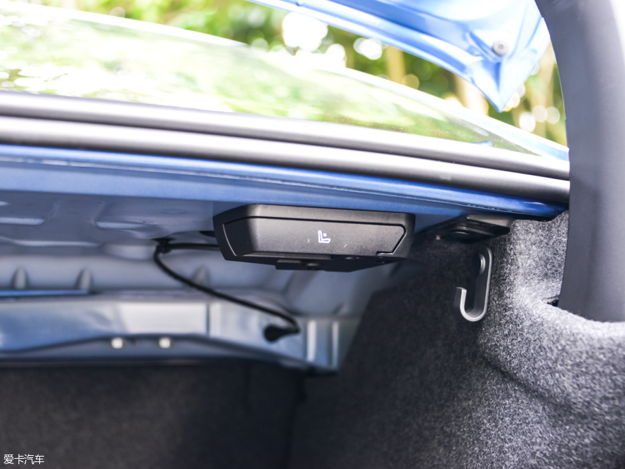 2016��R3ϵ 320i M �\(y��n)��(d��ng)��