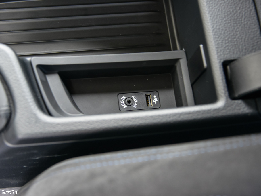 2016��R3ϵ 320i M �\����