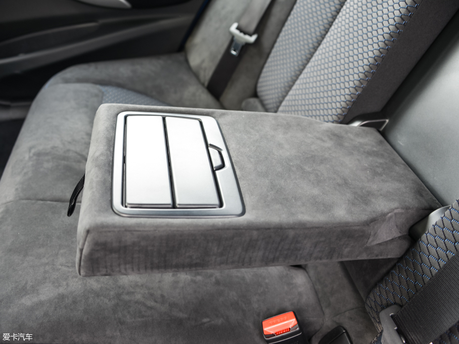 2016��R3ϵ 320i M �\����