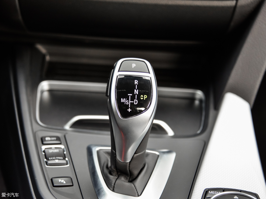 2016R3ϵ 320i M \