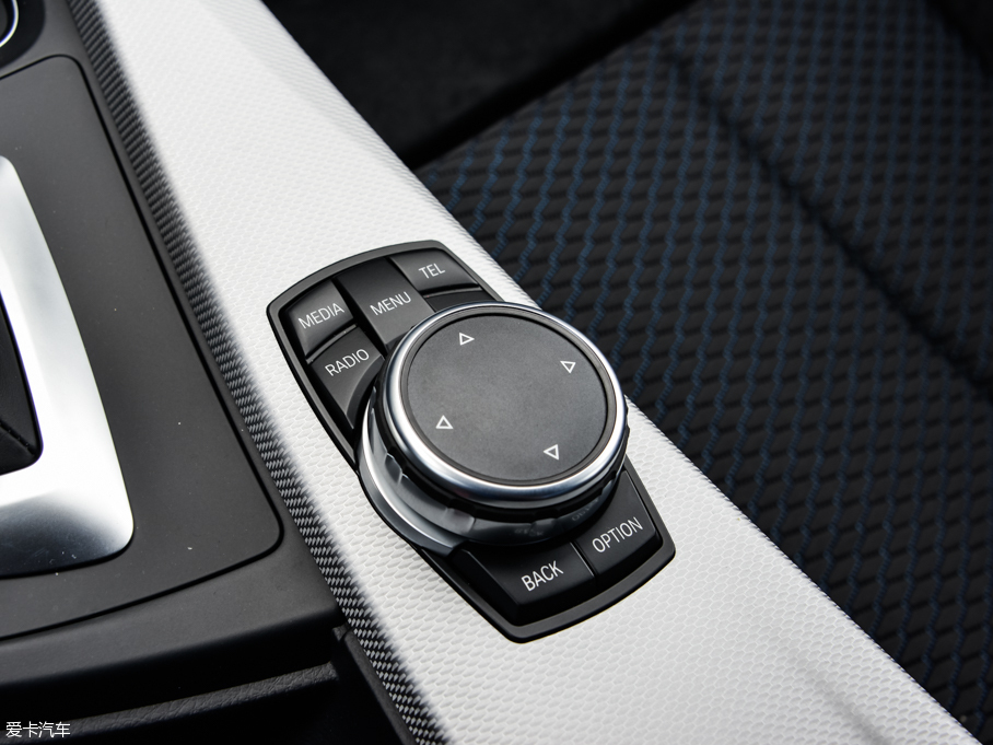 2016��R3ϵ 320i M �\����