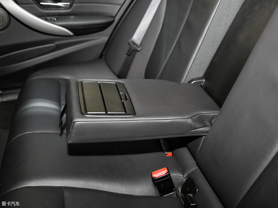 2016R3ϵ 328i xDrive M \