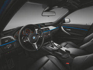 2016328i xDrive M \ п؅^