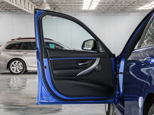 2016328i xDrive M \ g