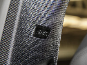 2016328i xDrive M \ g