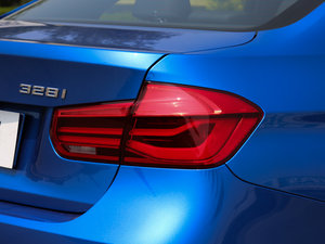 2016328i xDrive M \ ^