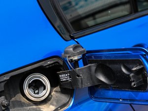 2016328i xDrive M \ ^