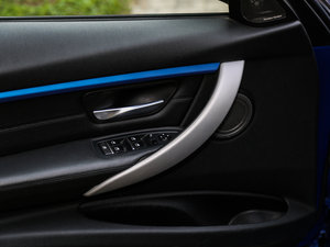 2016328i xDrive M \ g