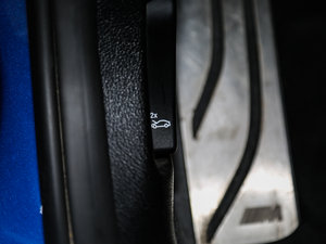 2016328i xDrive M \ g