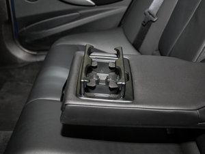 2016328i xDrive M \ g