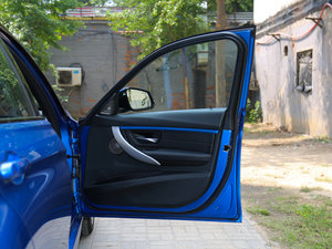 2016328i xDrive M \ g