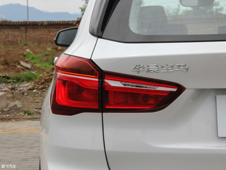 2016��RX1 sDrive18Li ���A��