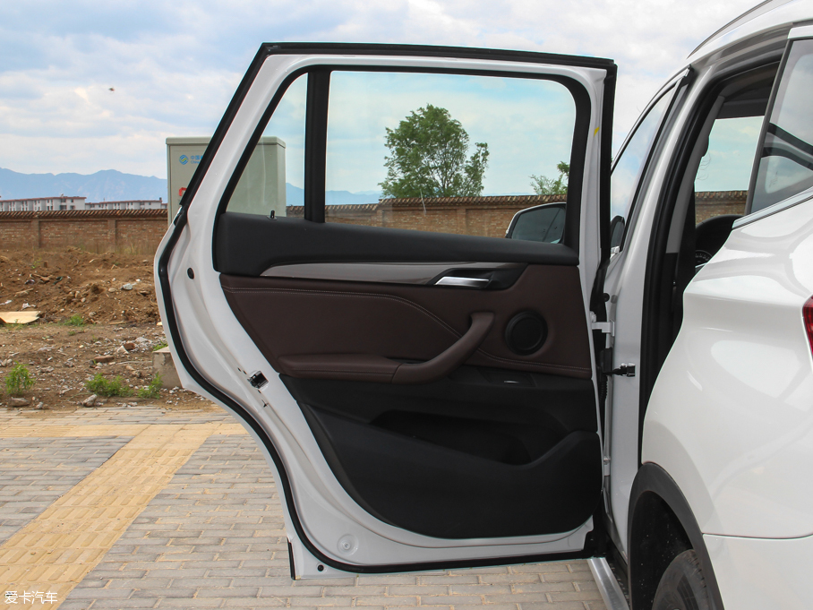 2016RX1 sDrive18Li A