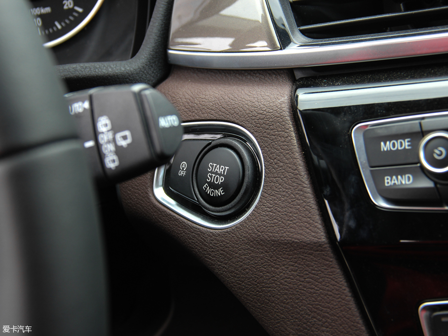 2016��RX1 sDrive18Li ���A��