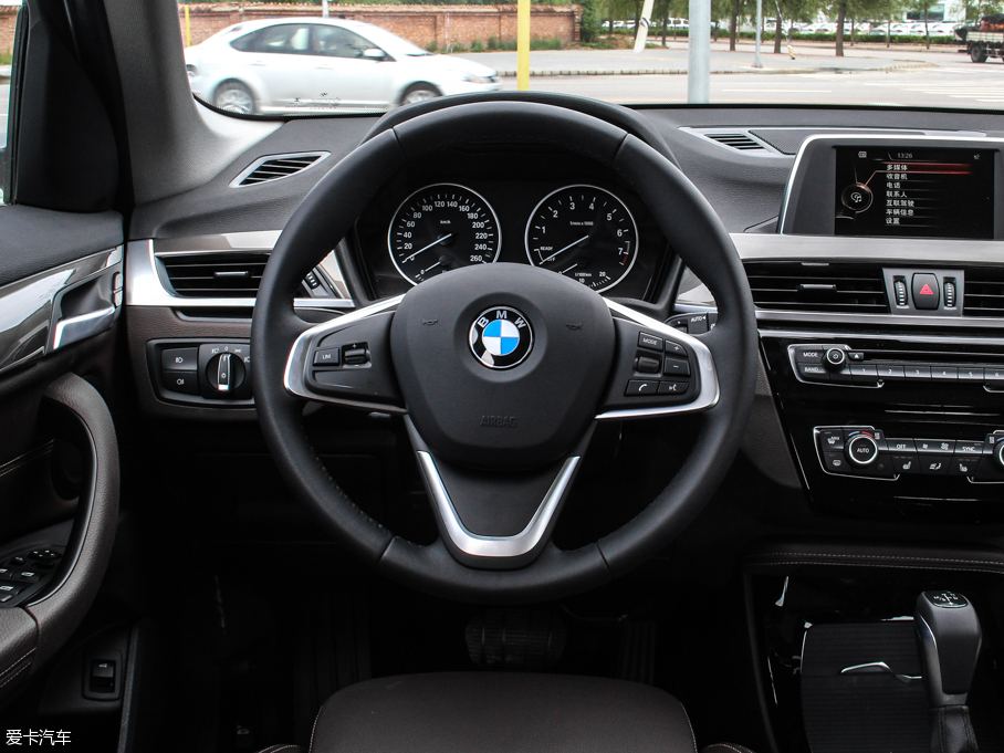 2016��RX1 sDrive18Li ���A��