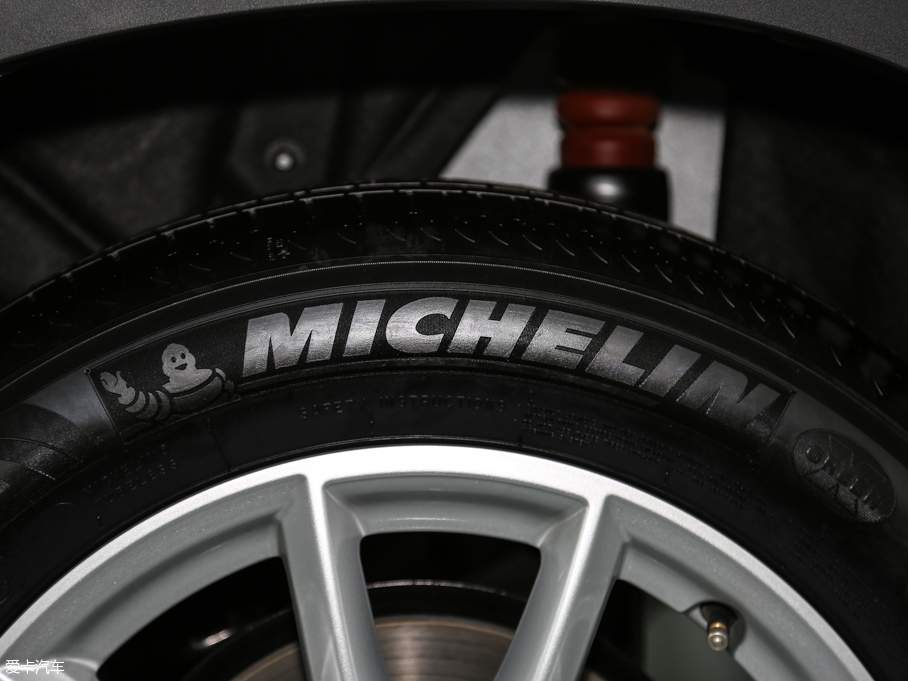 2016��RX1 sDrive18Li �r����