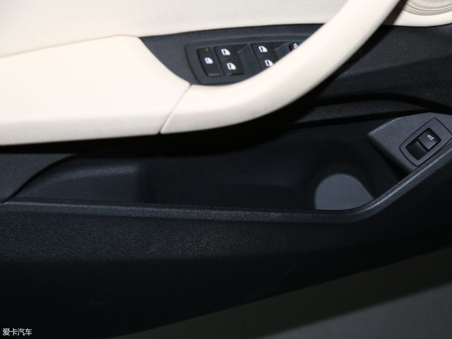 2016��RX1 sDrive18Li ������