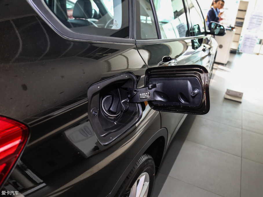 2016RX1 sDrive18Li 