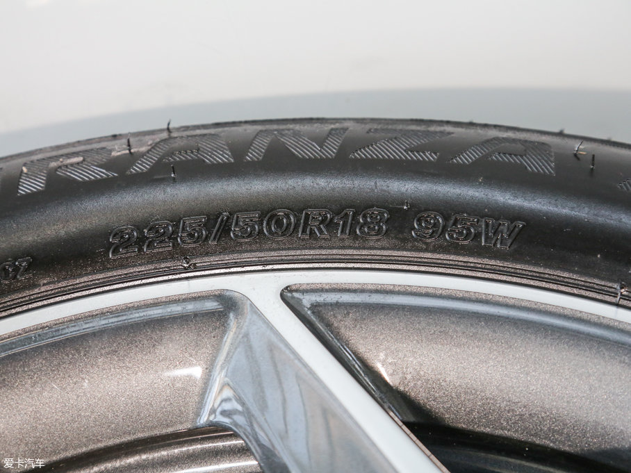 2016��RX1 sDrive20Li ���A��