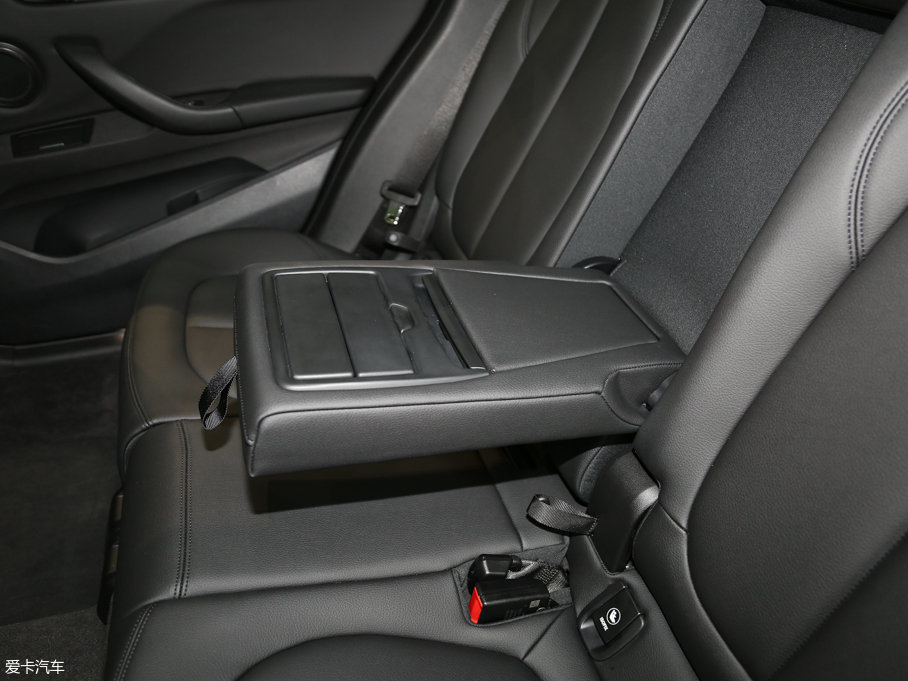 2016��RX1 sDrive18Li �r����