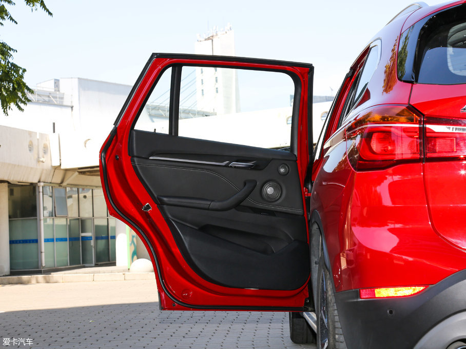 2016RX1 sDrive18Li A