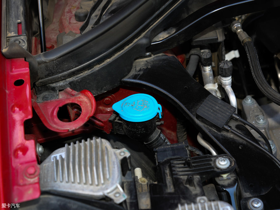 2016��RX1 sDrive18Li ���A��