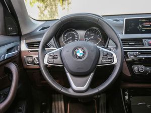 2016款xDrive20Li 豪华型 方向盘