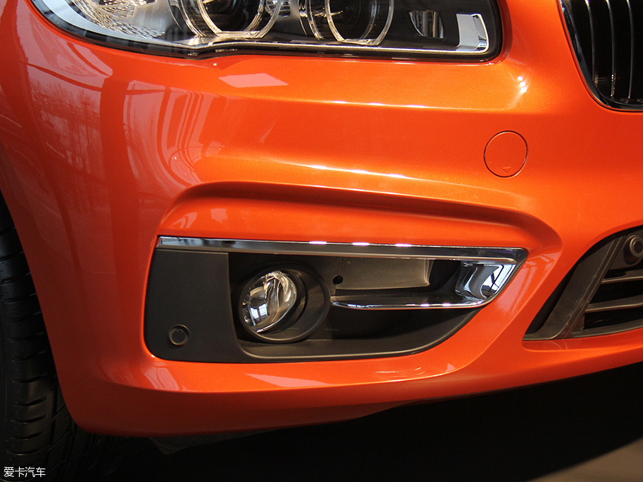 2016R2ϵ܇ 220i AOӋb