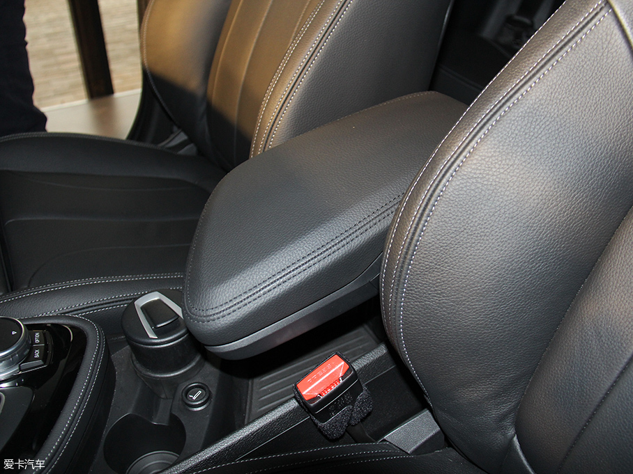 2016R2ϵ܇ 220i AO(sh)Ӌ(j)b