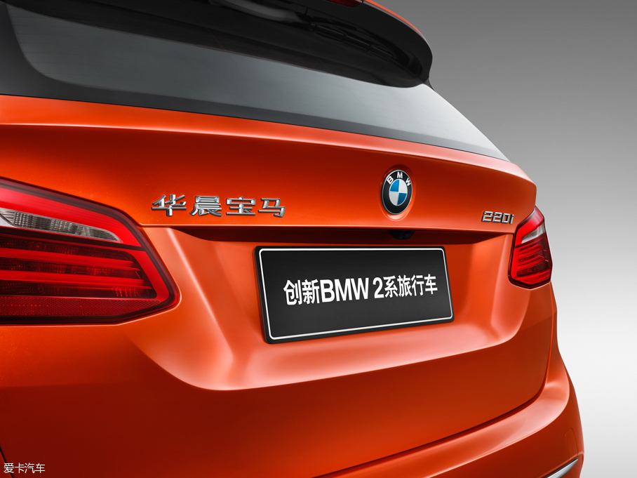 2016R2ϵ܇ 220i AOӋb